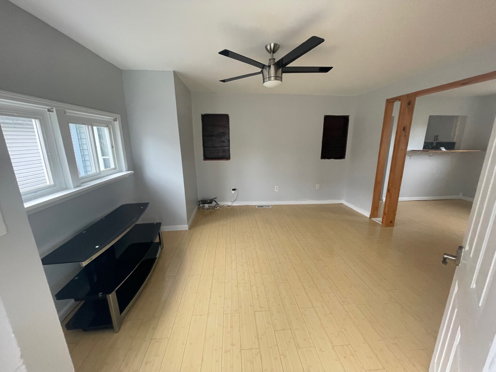 Building Photo - 120 lyndale ave