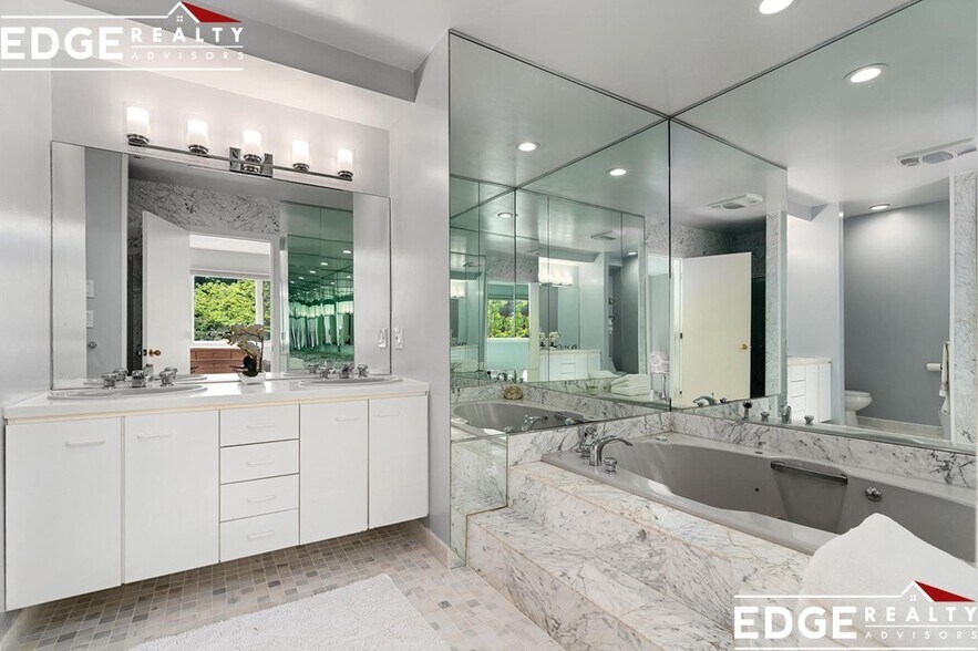 Building Photo - 241 Perkins St