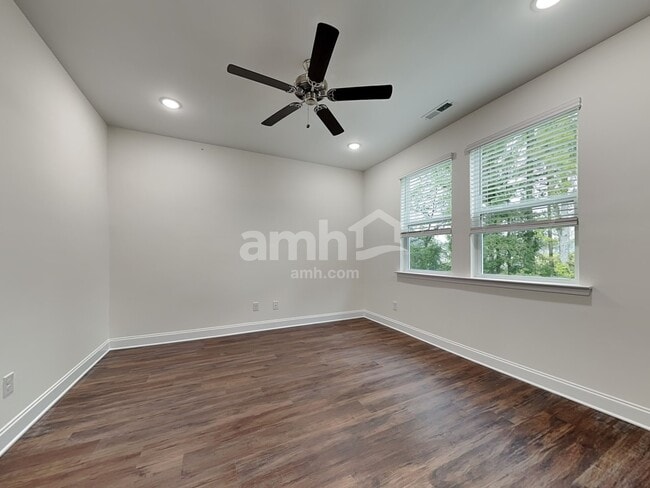 Building Photo - 14026 Belle Mont Dr
