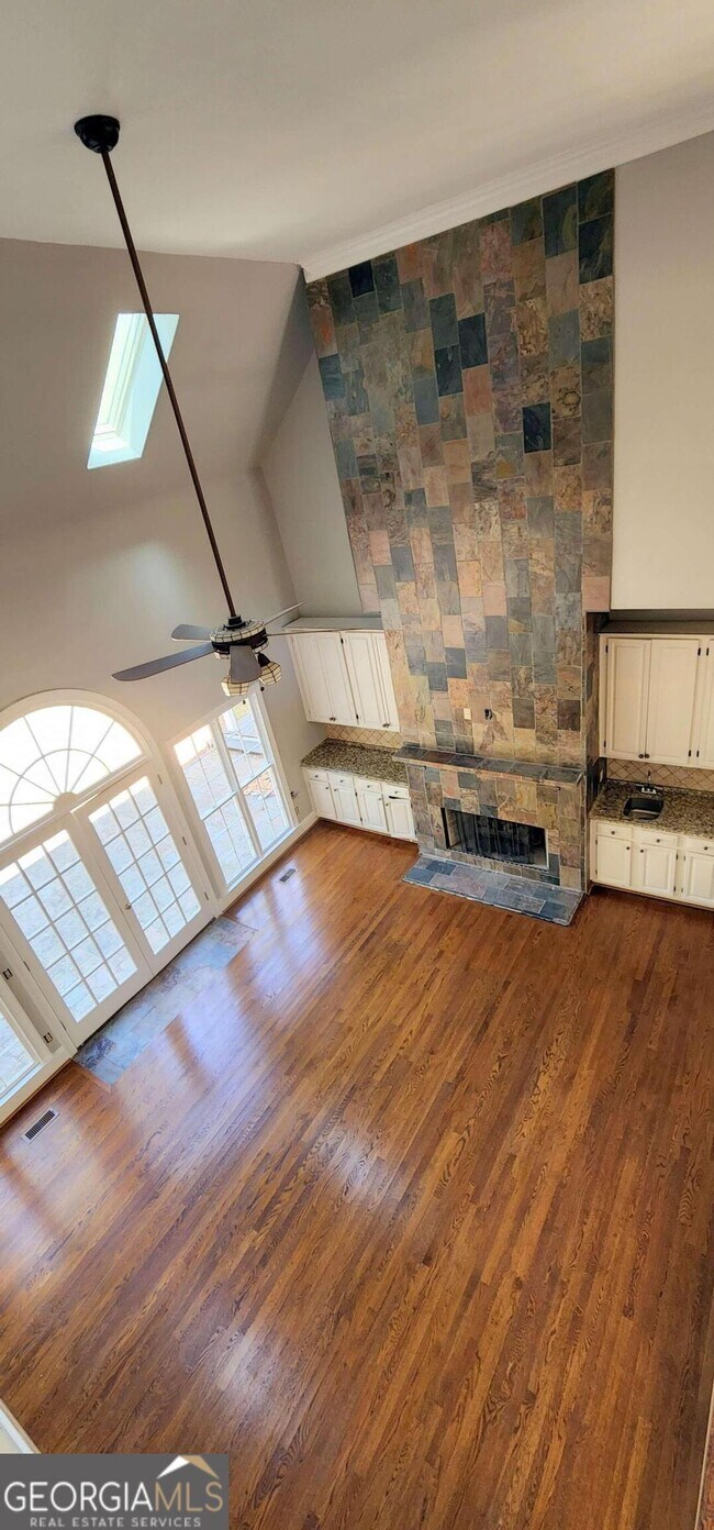 Building Photo - 105 Cartier Ct