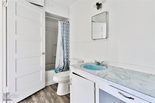 Building Photo - 1174 S Willis St