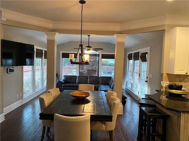 Building Photo - 1602 Chadwick Ridge Dr NW