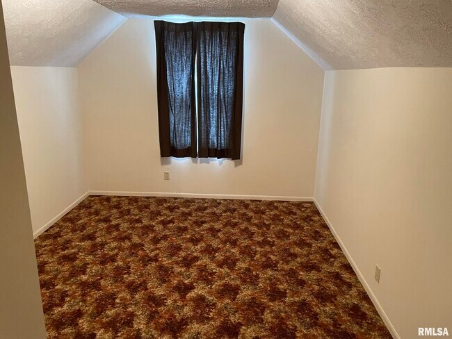 Building Photo - 2206 Pacific St