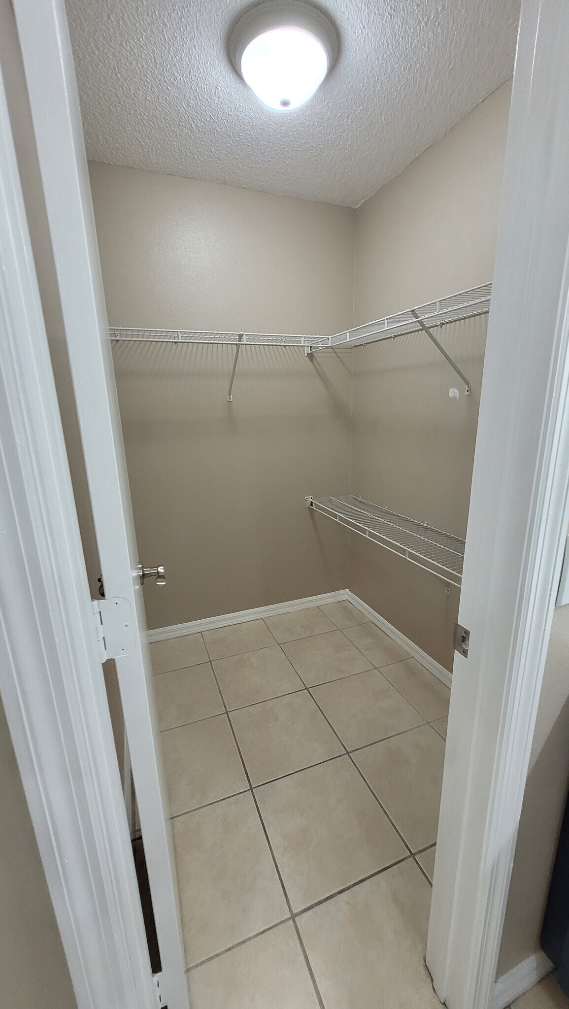 Building Photo - 4021 Catalina Dr