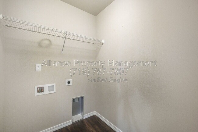 Building Photo - 7851 Lathrop Vw