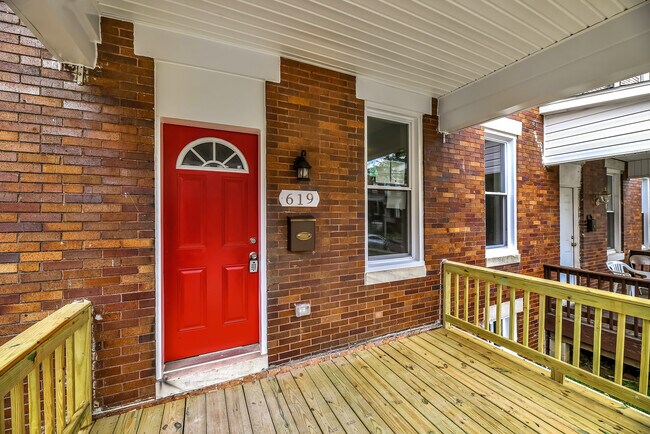Building Photo - 3 Bedroom Rowhome- West Baltimore City