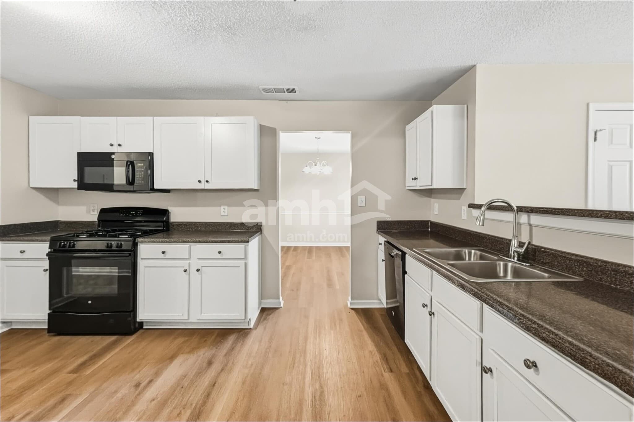 Building Photo - 3094 Lonetree Point