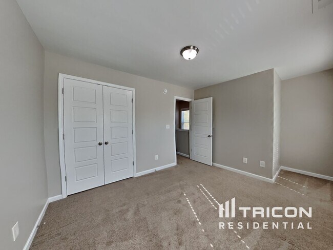 Building Photo - 169 Forsyth Pkwy