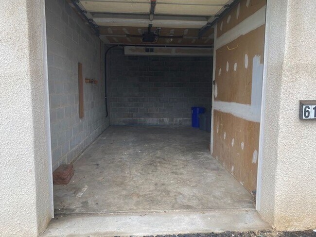 Building Photo - 61 Byberry Rd