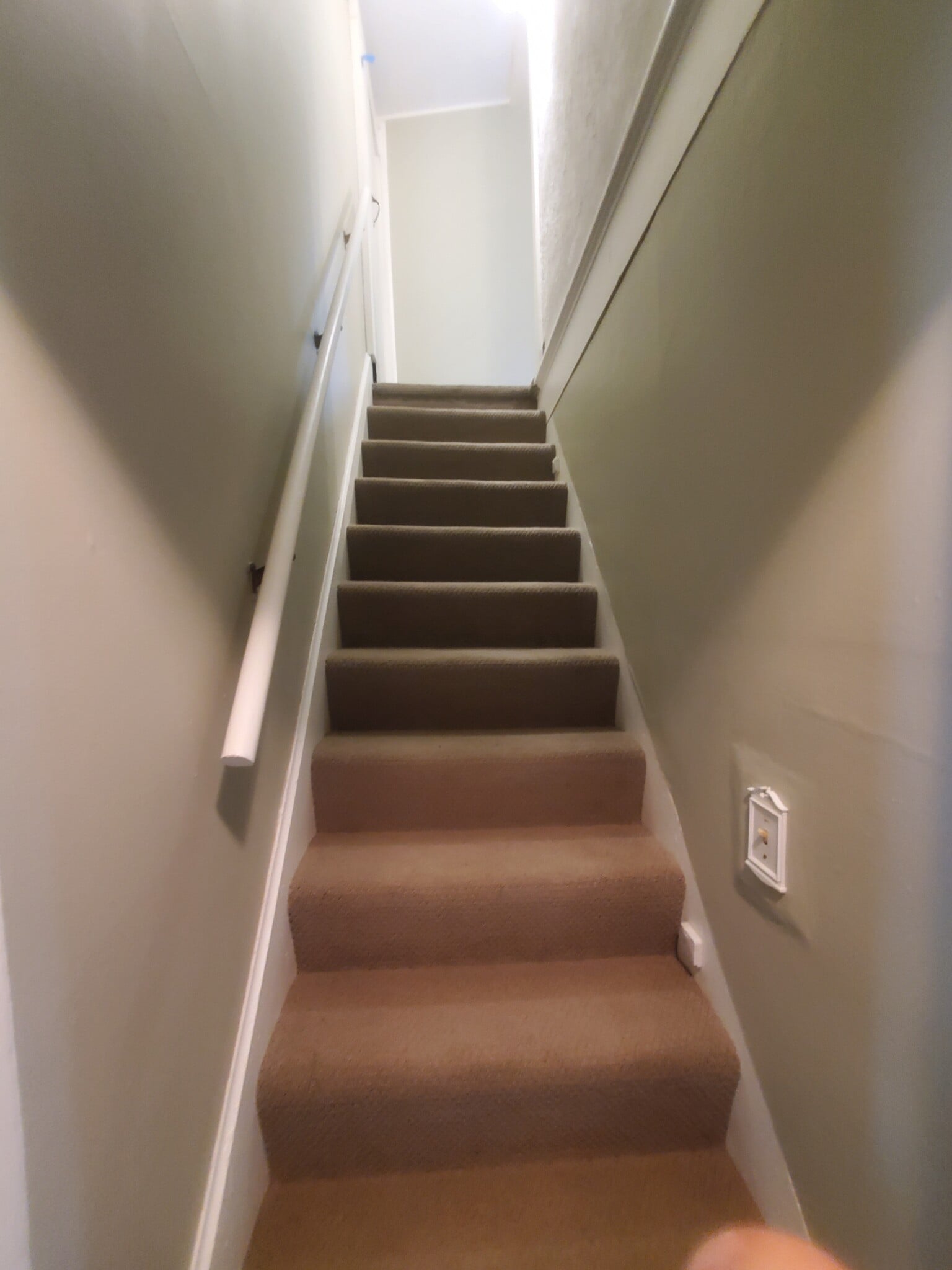 Building Photo - 401 E 1st St