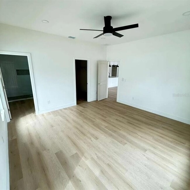 Building Photo - 13277 Center Ave