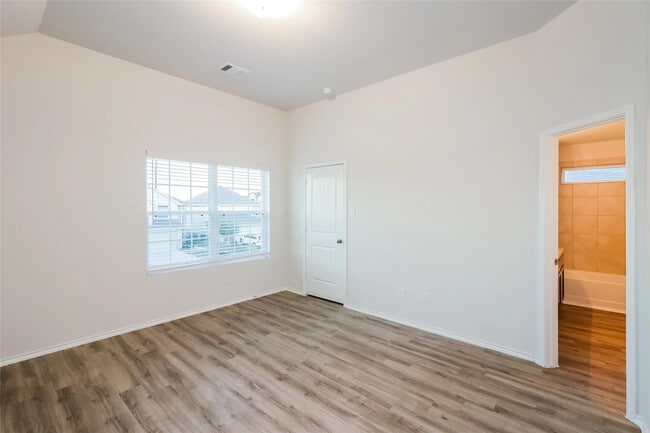 Building Photo - 16903 Andrew Nook Ln