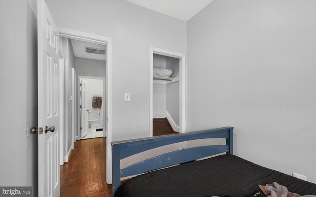 Building Photo - 2630 10th St NE