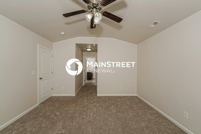 Building Photo - 3 Bedroom Pet-Friendly Home in MONTEVALLO, AL with Main Street Renewal