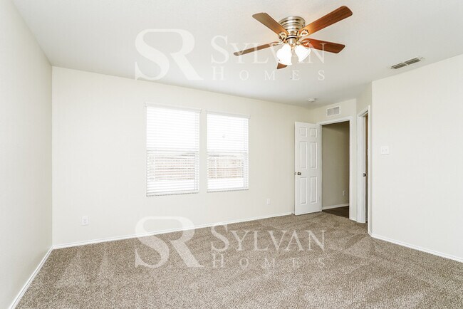 Building Photo - At Last, This Is What You Have Been Searching For!