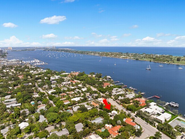 Building Photo - 3115 N Flagler Dr