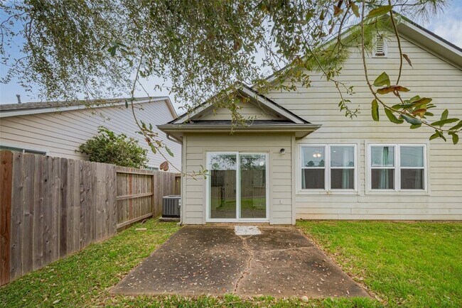 Building Photo - 4510 Sherwood Green Ct