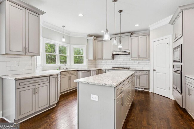 Building Photo - 4402 Income Cir