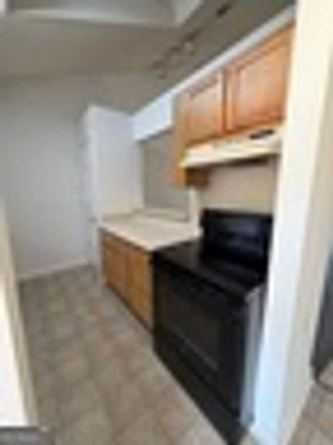 Building Photo - 303 Madison Ave