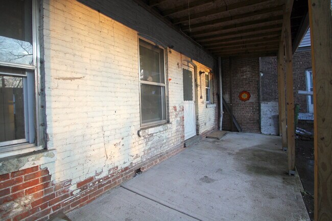 Building Photo - 37 Lutheran St