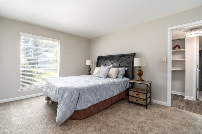 Building Photo - 2609 Embarcadero Dr