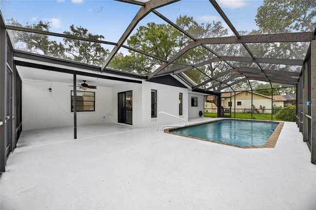 Building Photo - 8137 English Elm Cir