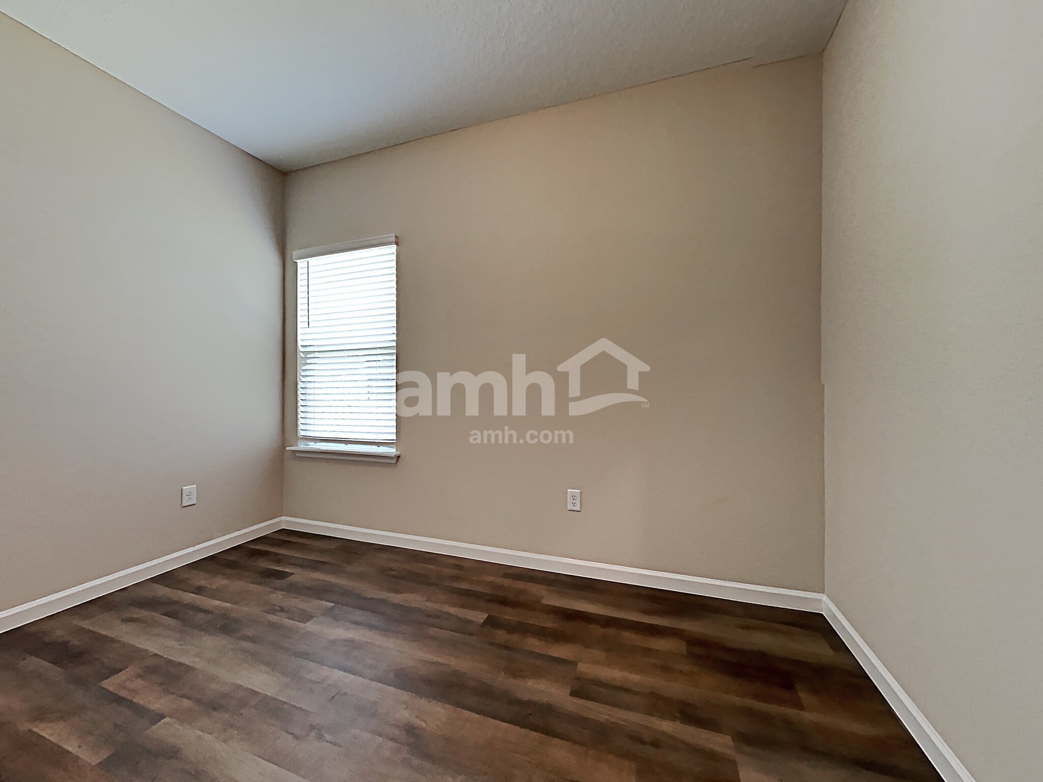 Building Photo - 225 Stone Arbor Ln