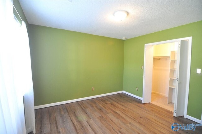 Building Photo - 1200 SE Maebeth Cir