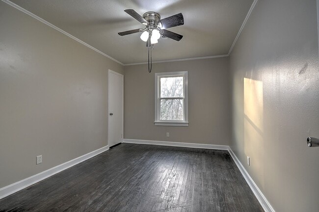 Building Photo - 108 Cottonwood Dr