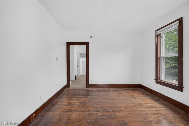 Building Photo - 517 Brown St