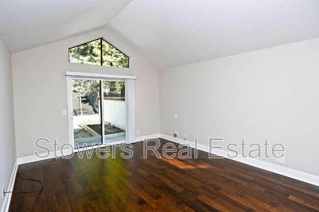 Building Photo - 50 Deer Meadow Ln