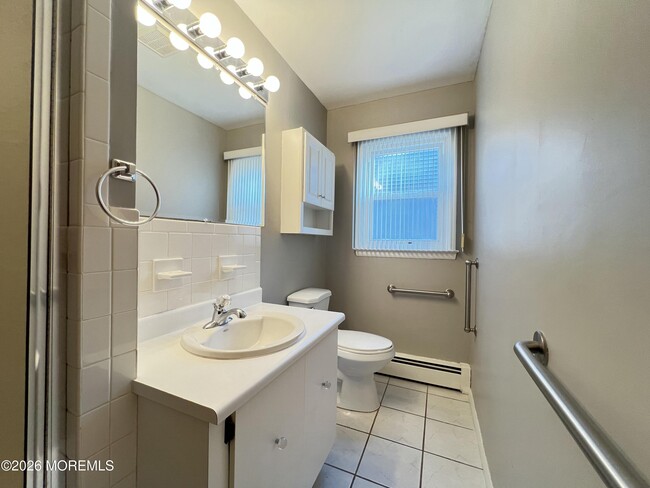 Building Photo - 9 Westport Dr