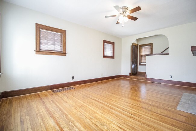 Building Photo - 306 E Northgate Pkwy