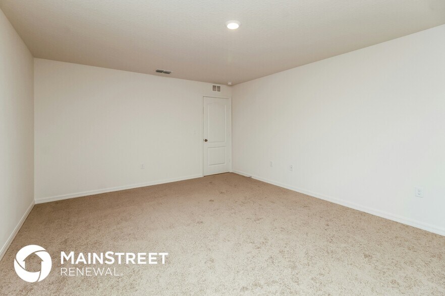 Building Photo - 35648 Rose Moss Ave