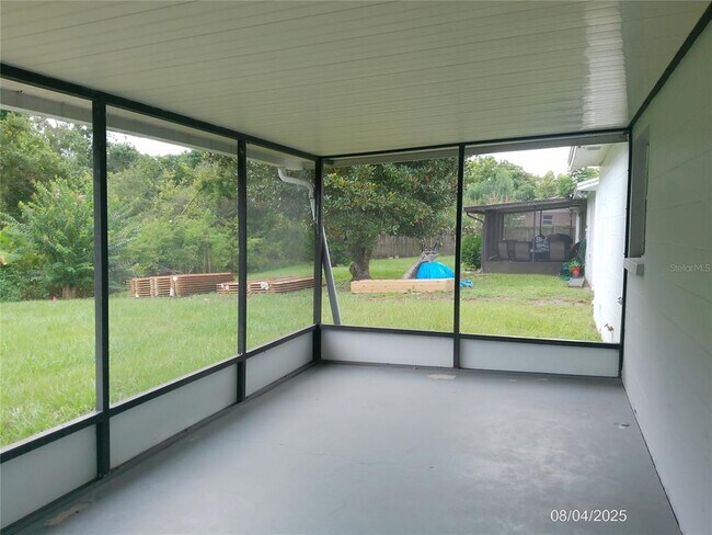Building Photo - 6131 Doe Cir E