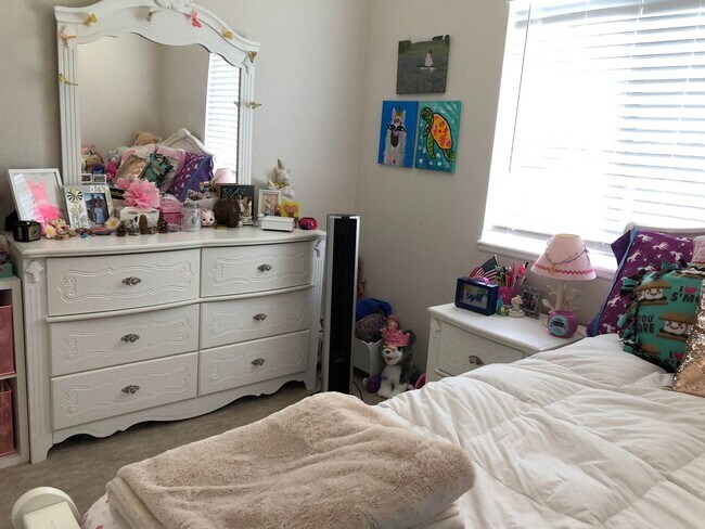 Building Photo - Beautiful renovated 4 Bedroom Rancher in D-12 with Cheyenne Mtn. Views, close to Ft. Carson!