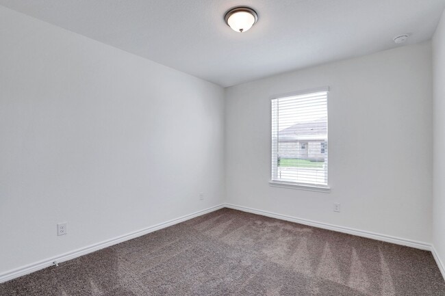 Building Photo - 614 Eucharis