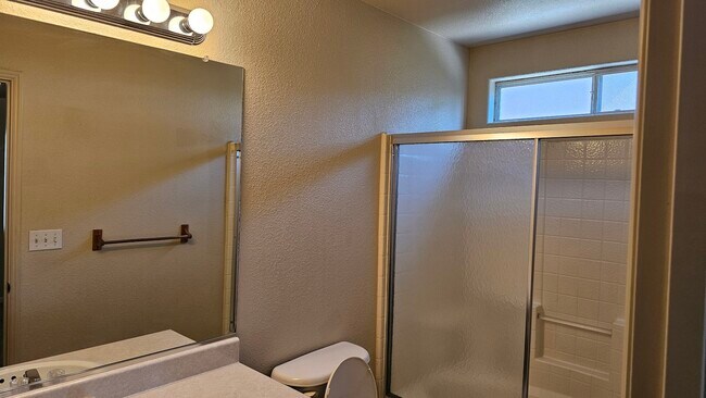 Building Photo - 1404 N Fulgham St