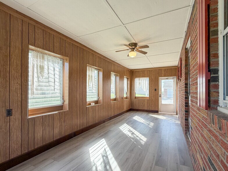Building Photo - 3928 Oregon Pike