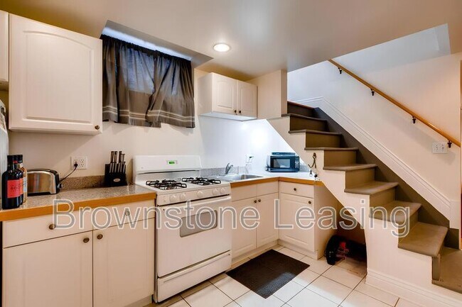 Building Photo - 1035 N Marion St