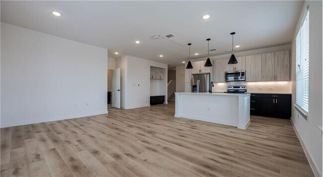 Building Photo - 3900 Berkman Dr