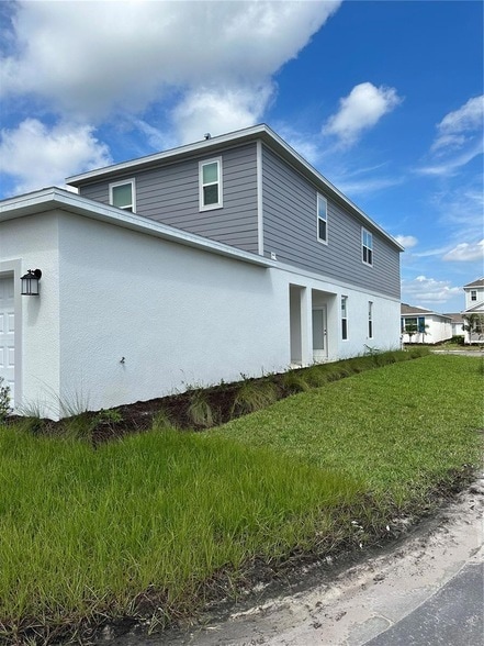 Building Photo - 2525 Relaxing Ln