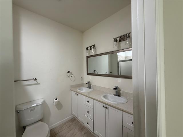 Building Photo - 214 Heritage Ct