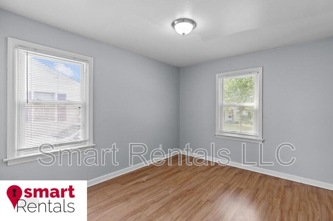 Building Photo - 1210 St Richard Dr