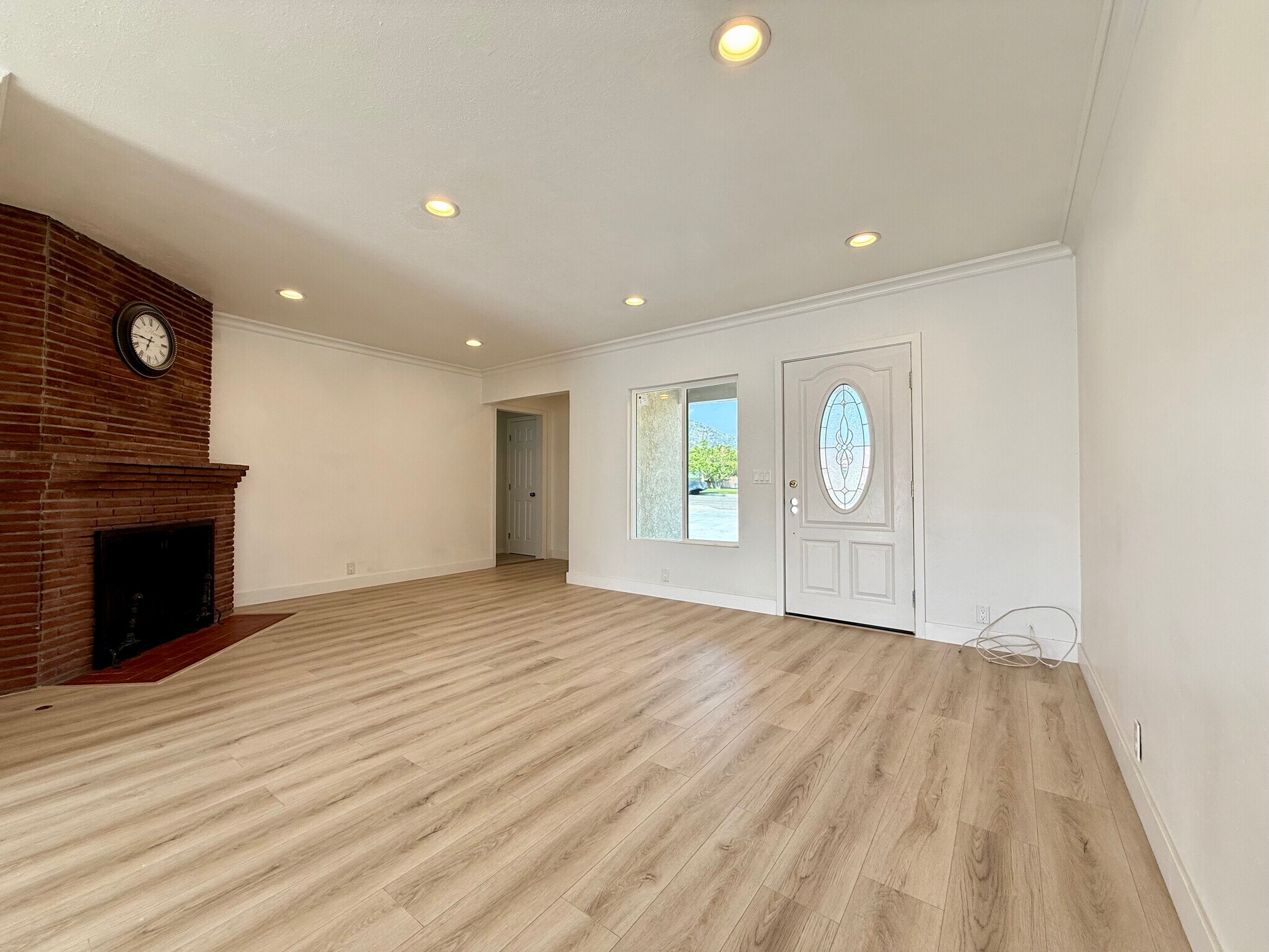 Building Photo - 1219 N Azusa Ave