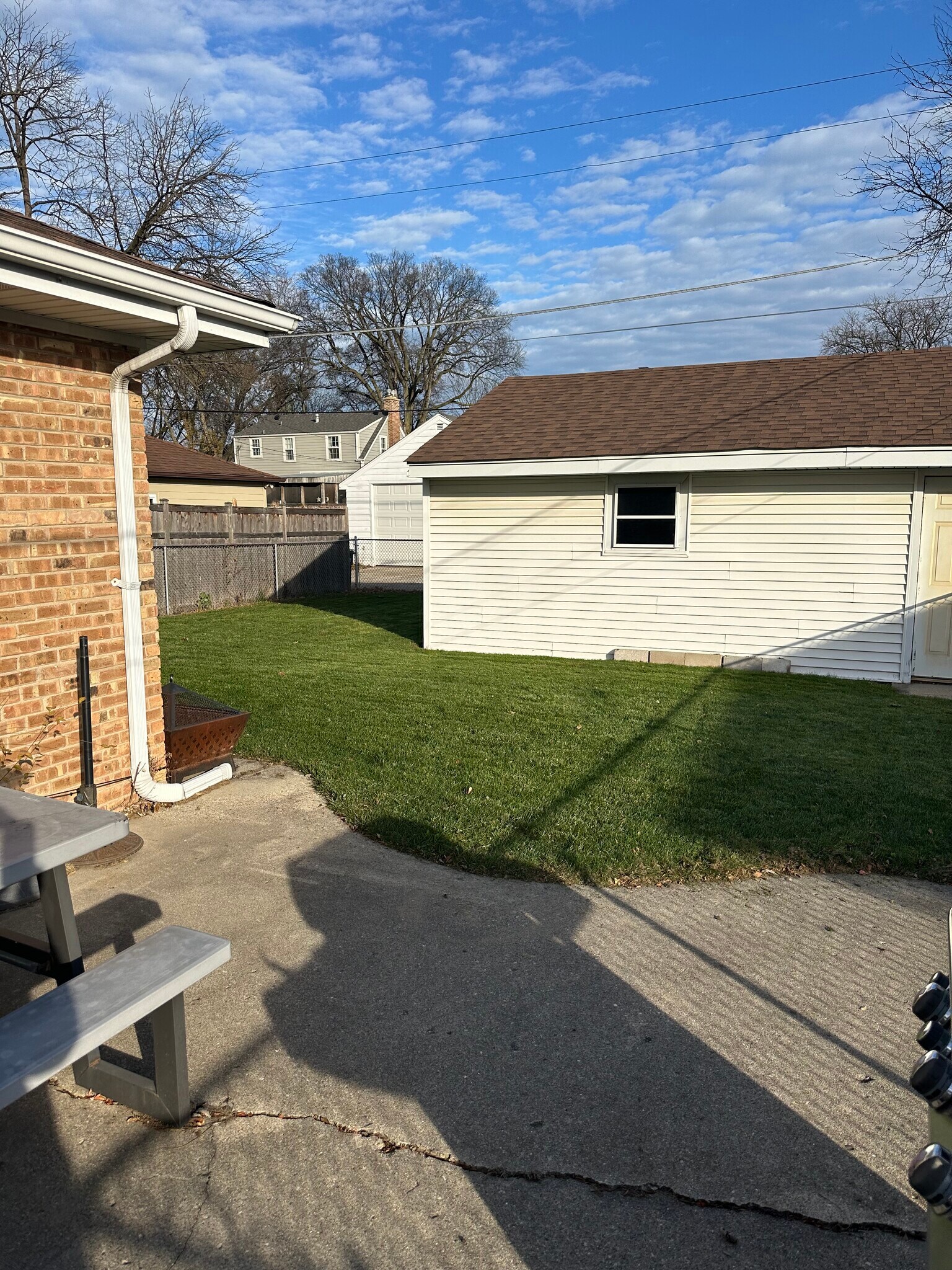 Building Photo - 9023 Central Ave