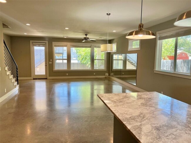 Building Photo - 5402 Avenue F