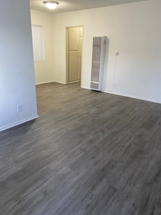 Building Photo - 11275 Huston St
