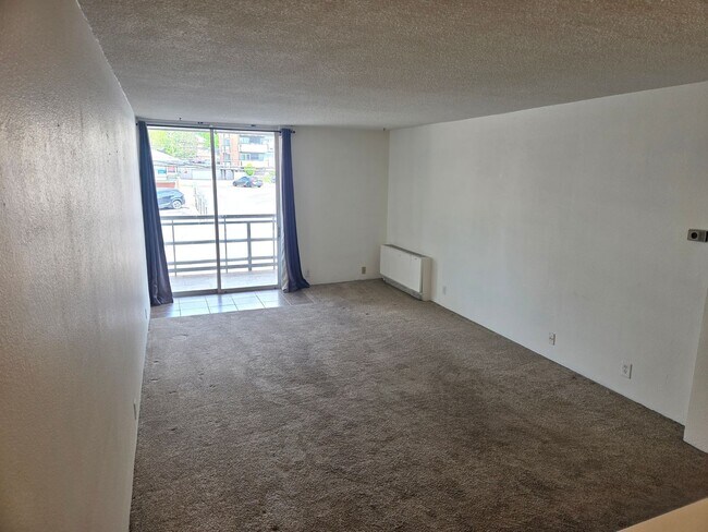 Building Photo - Charming 1-Bedroom Condo in the Heart of Denver's University Neighborhood