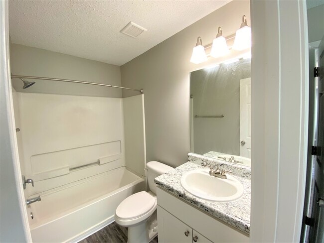 Building Photo - 144 Berwick Lakes Blvd